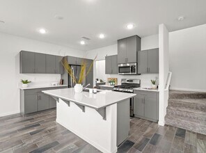 1913 Oak Ln in Clovis, CA - Building Photo - Building Photo