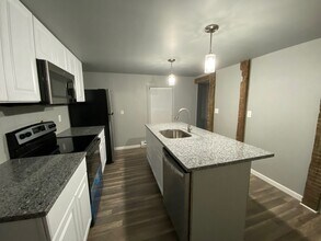 4 Saratoga Ave, Unit 2 in Broadalbin, NY - Building Photo - Building Photo