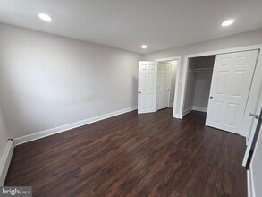 930 S Clinton Ave in Trenton, NJ - Building Photo - Building Photo