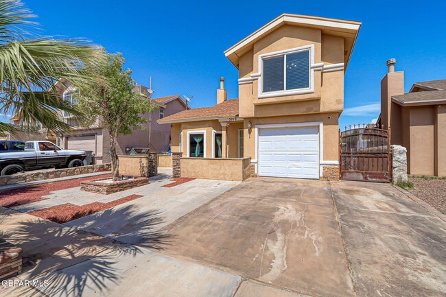 property at 3712 La Cuesta Dr