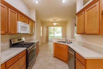 120 Crepe Myrtle Dr in Groveland, FL - Building Photo - Building Photo