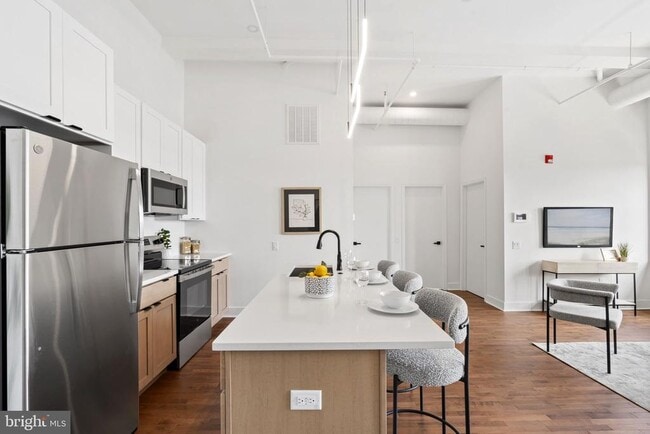 240 Hermitage St in Philadelphia, PA - Building Photo - Building Photo