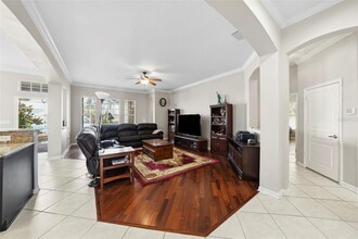 5229 Brighton Shore Dr in Apollo Beach, FL - Building Photo - Building Photo
