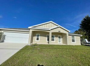 200 Eldron Blvd SE in Palm Bay, FL - Building Photo - Building Photo