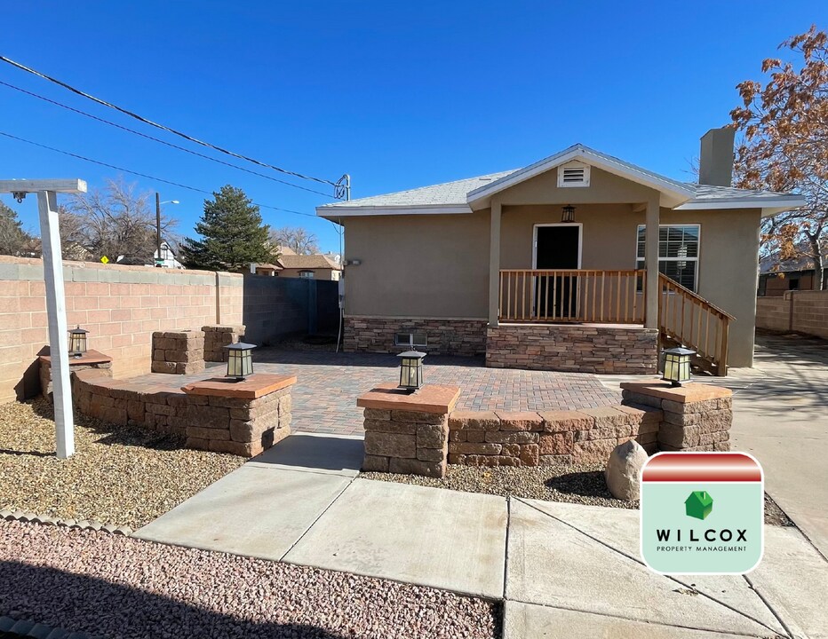 115 N Wall Ave in Farmington, NM - Building Photo