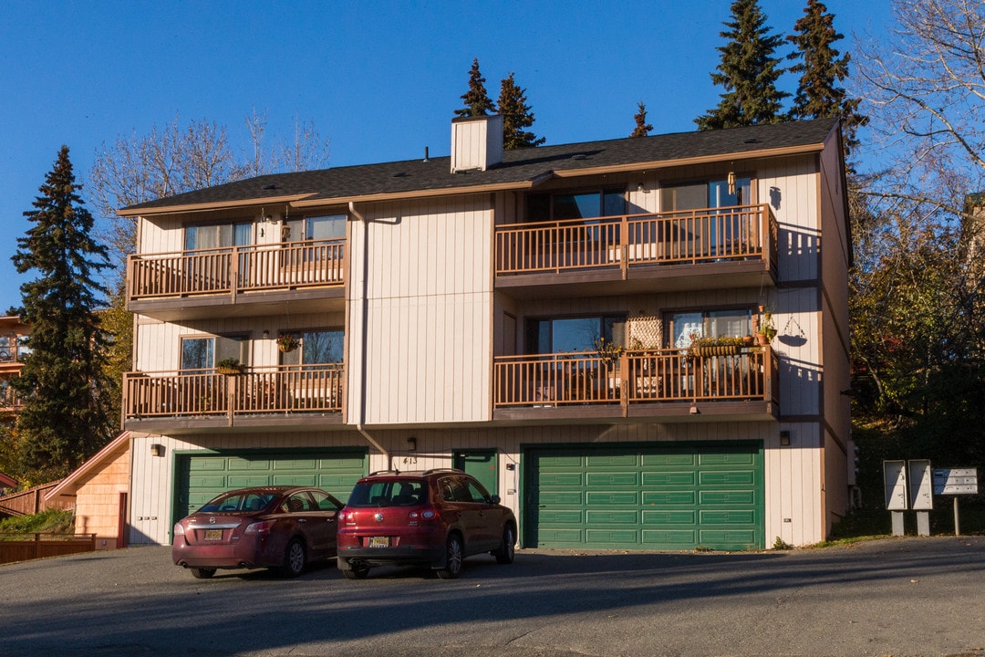 413 E 16th Ave in Anchorage, AK - Building Photo