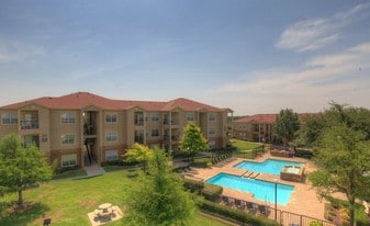 Landmark at Courtyard Villas Apartment Homes