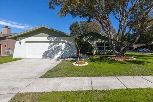 4711 Ridge Point Dr in Tampa, FL - Building Photo