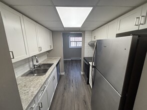 499 Albert St in Waterloo, ON - Building Photo - Building Photo