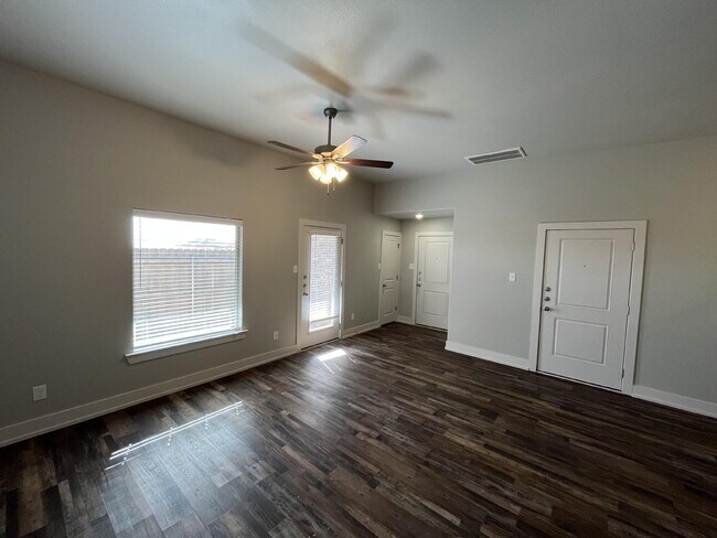 1403 15th St in Shallowater, TX - Building Photo - Building Photo