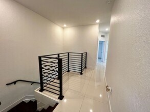 492 SW 91st Pl in Miami, FL - Building Photo - Building Photo