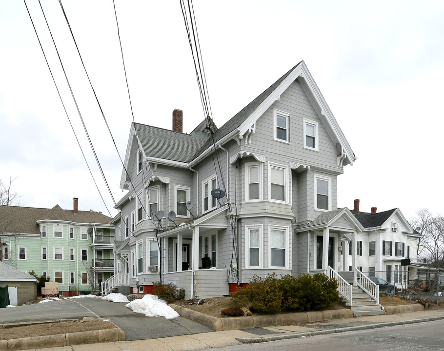 173 Spring St in Brockton, MA - Foto de edificio