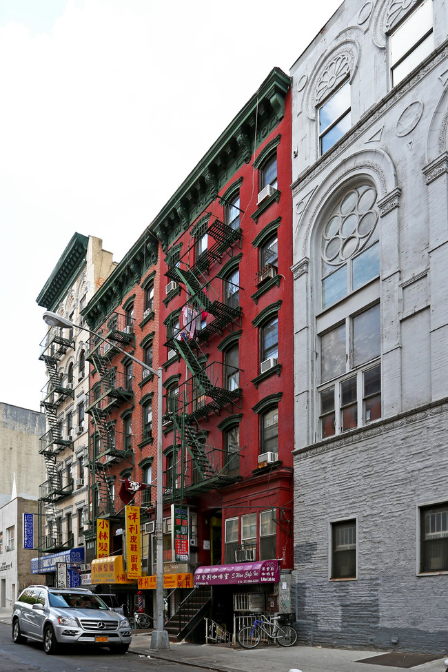 85 Eldridge St in New York, NY - Building Photo - Building Photo