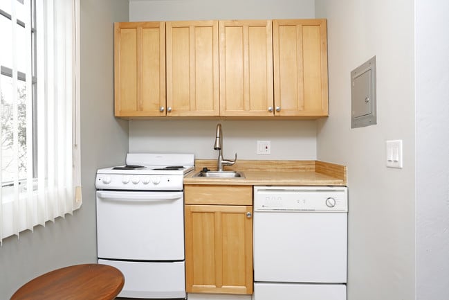 Hawthorne Apartment Homes