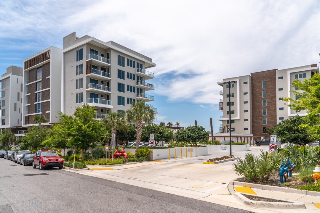 Marina Bay 880 in Clearwater, FL - Foto de edificio