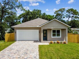 2061 19th Ave SW in Largo, FL - Building Photo