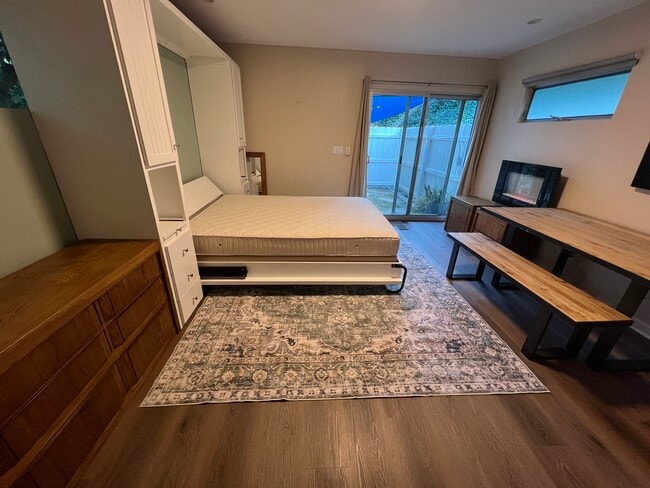 835 N Kenter Ave in Los Angeles, CA - Building Photo - Building Photo