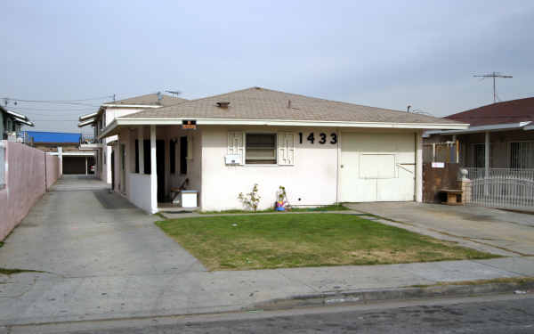 1433 W 145th St in Gardena, CA - Foto de edificio