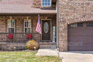 746 Cavalier Dr in Clarksville, TN - Building Photo - Building Photo