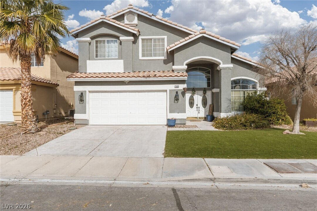 7904 Constantinople Ave in Las Vegas, NV - Building Photo