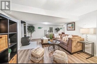 29 Rodarick Dr in Toronto, ON - Building Photo - Building Photo