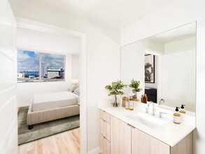 300 SW 2nd Ave in Miami, FL - Building Photo - Building Photo