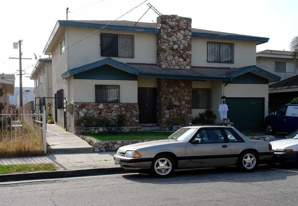 12528 York Ave in Hawthorne, CA - Building Photo