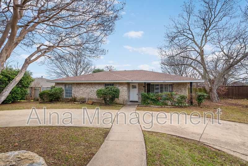 106 Bailey Dr in Desoto, TX - Building Photo