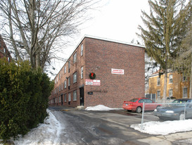 749 Wethersfield Ave in Hartford, CT - Foto de edificio - Building Photo