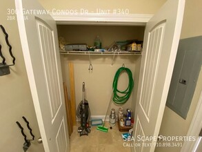 300 Gateway Condos Dr in Surf City, NC - Building Photo - Building Photo