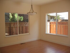 400 Cypress Ave in San Jose, CA - Foto de edificio - Building Photo
