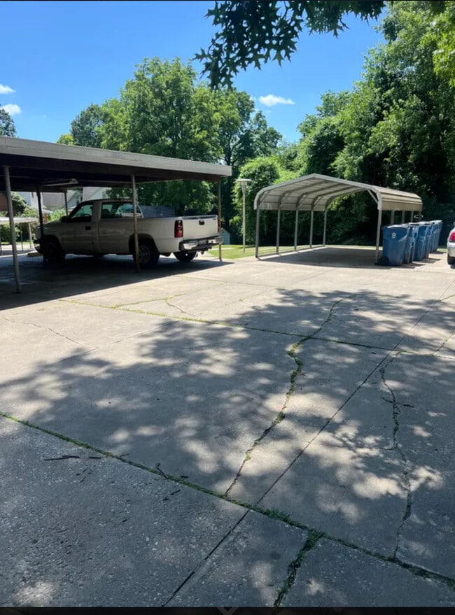 1500 Jersey St, Unit D in Alton, IL - Foto de edificio - Building Photo