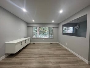 20809 117 Av in Maple Ridge, BC - Building Photo - Building Photo