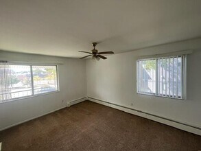 400 N Liberty St in Belleville, MI - Building Photo - Building Photo