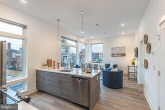 5545 Pulaski Ave, Unit 208 in Philadelphia, PA - Building Photo - Building Photo