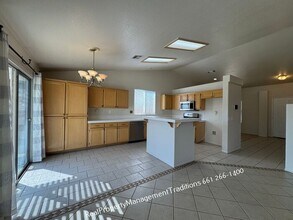 3316 Kaylyn St in Lancaster, CA - Building Photo - Building Photo