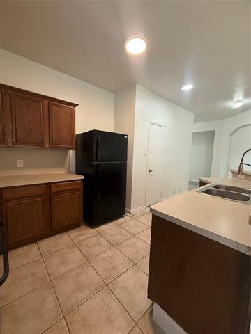 7219 Jurassic Dr in Arlington, TX - Foto de edificio - Building Photo