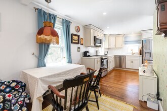 1625 Trapelo Rd in Waltham, MA - Foto de edificio - Building Photo