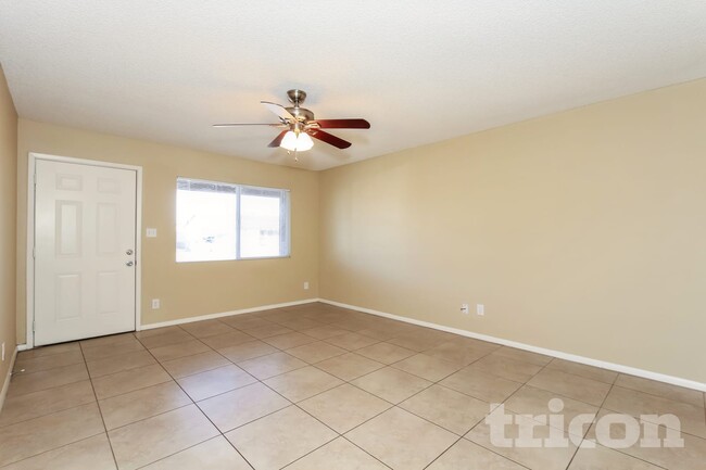 1949 W Chipman Rd in Phoenix, AZ - Building Photo - Building Photo