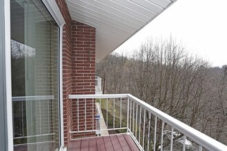 White Oaks in Pittsburgh, PA - Foto de edificio - Interior Photo