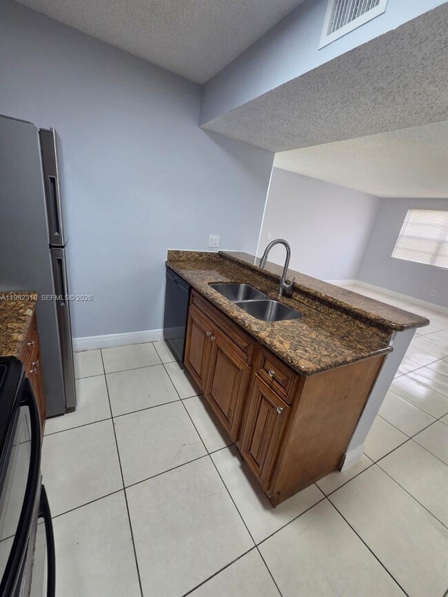 1241 SW 46th Ave in Pompano Beach, FL - Building Photo - Building Photo