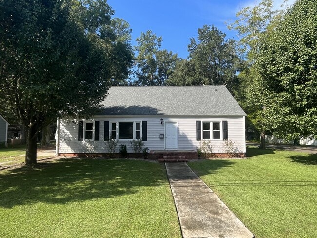 property at 1211 Laurel St