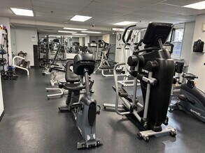 6600 JFK Blvd E in West New York, NJ - Foto de edificio - Building Photo