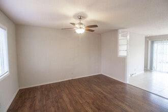36 E Clearview Dr in Columbia, MO - Building Photo - Building Photo