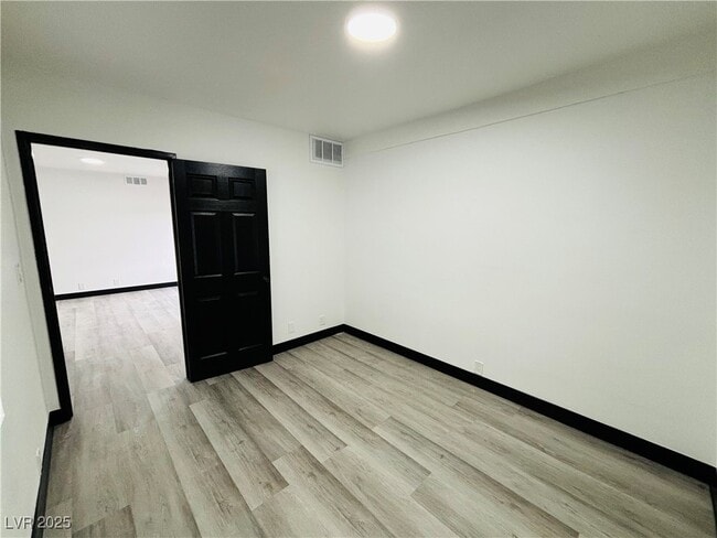 property at 1922 Fairfield Ave