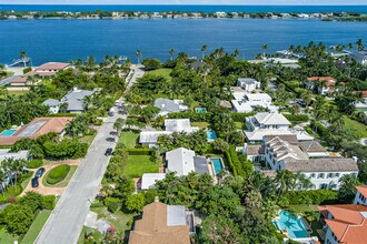 210 Ellamar Rd in West Palm Beach, FL - Building Photo - Building Photo