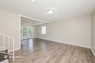 7050 Merrywood Dr in Fairburn, GA - Building Photo - Building Photo