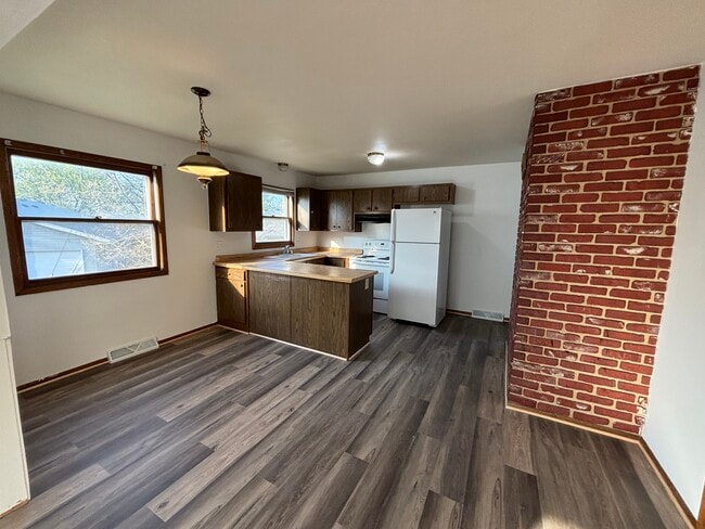 property at 503 N Moreland Blvd