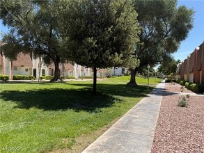 3676 S Garden Dr in Las Vegas, NV - Building Photo - Building Photo