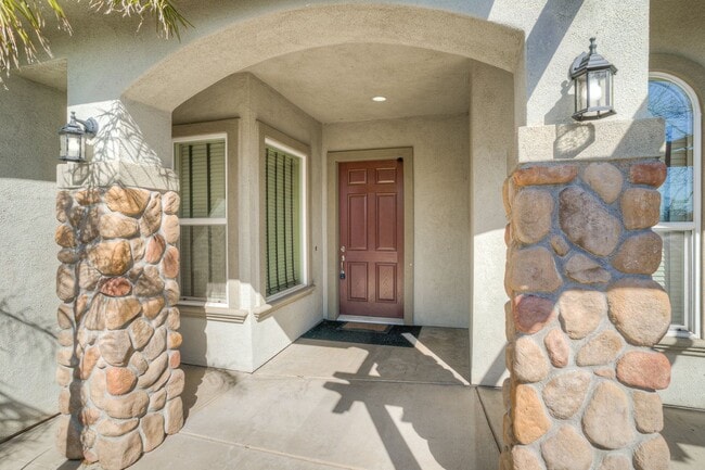 5244 Gold Spring Ct in Oroville, CA - Building Photo - Building Photo